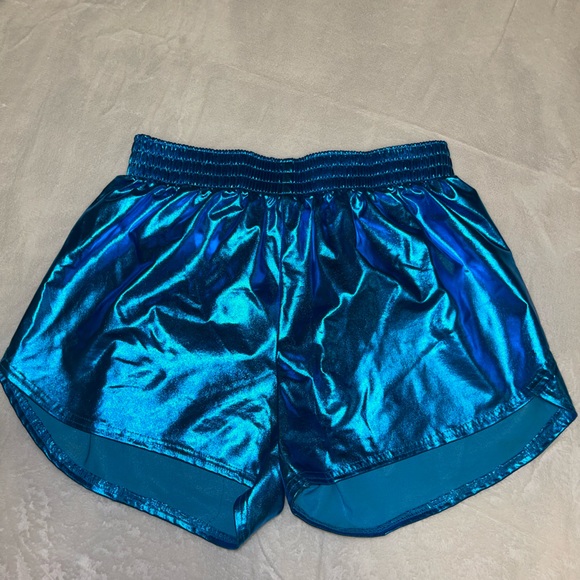 Metallic shorts - Picture 2 of 3